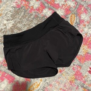 Lululemon 2.5in Low Rise Black Speed Up Size 0